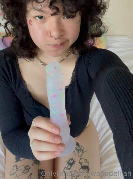 waifuDelilah model adult pictures