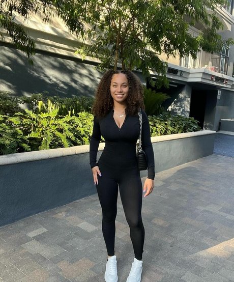 Jada Durroh model free images