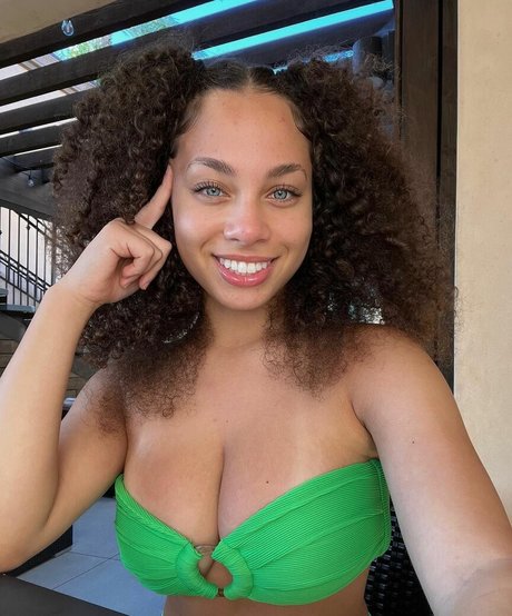 Jada Durroh free star pictures