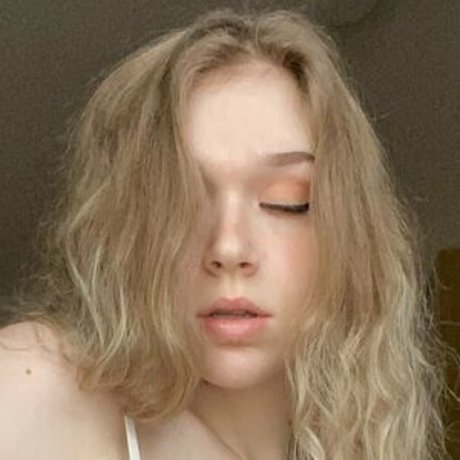 Genesisxmae model sex gallery