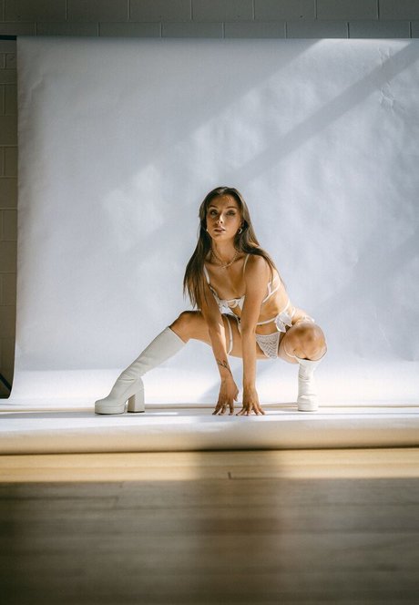 dgyspy pornstar beautiful photos