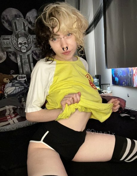 Quarlx porn actress img