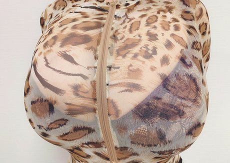 rinlin x3 model nudes gallery