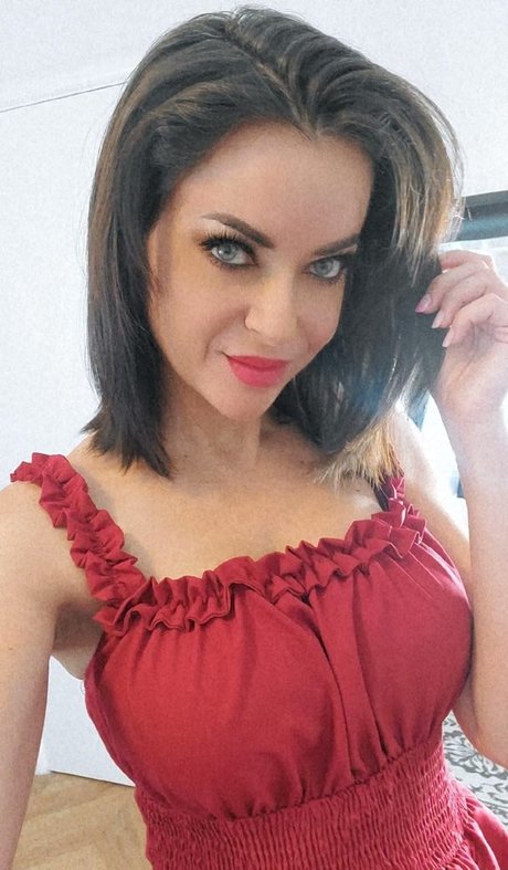 Meganrandom pornstar nude pictures