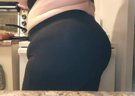 kailicious high quality actress pic