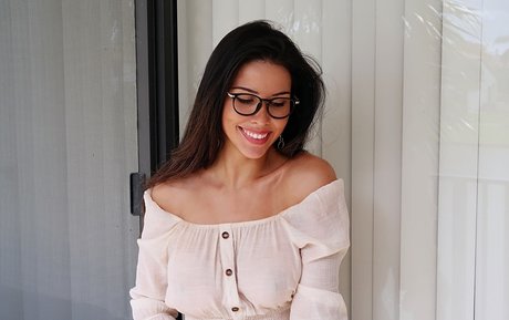 Bella Brookz nude pornstar pic