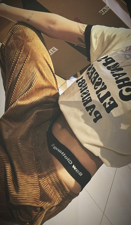 Loud Thaiga pornstar nudes gallery