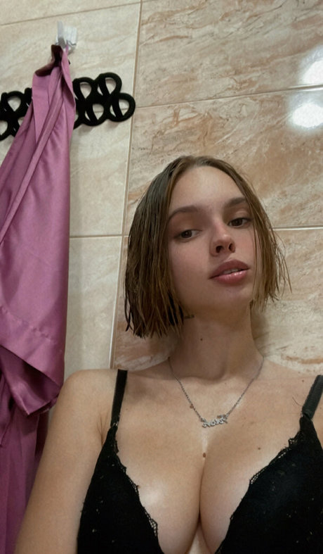 trishbabe best model pics