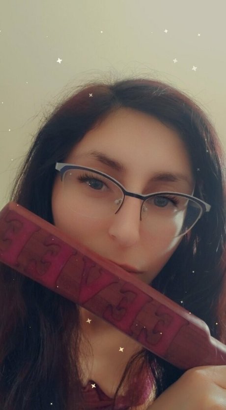 littleeevee66 perfect actress photo