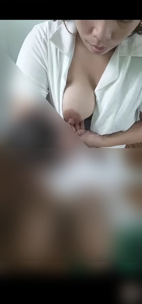 Mama Len star exclusive pics