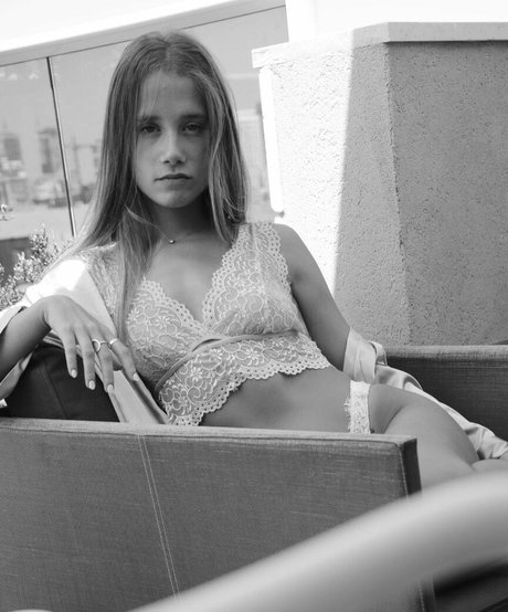 Aviv Banay perfect actress picture