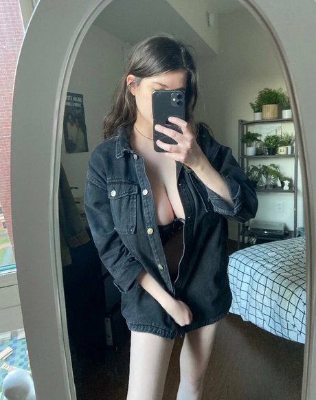 Baileymoon15 naked pornstar archive