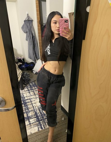 wetaja adult star photos