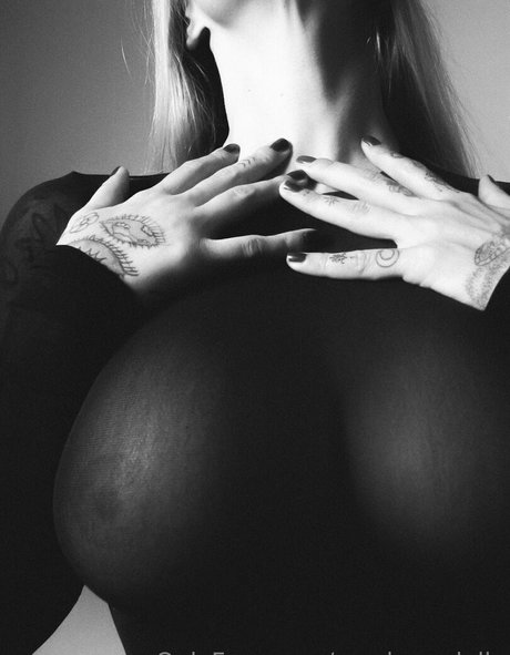 Sarahvandella star pretty images