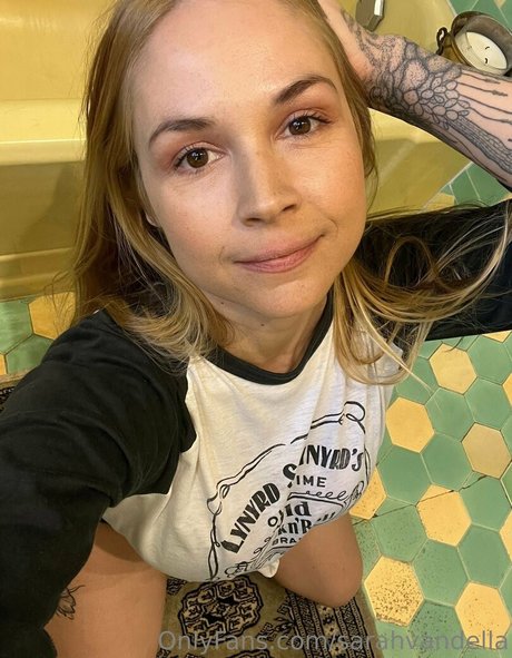 Sarahvandella model hd images