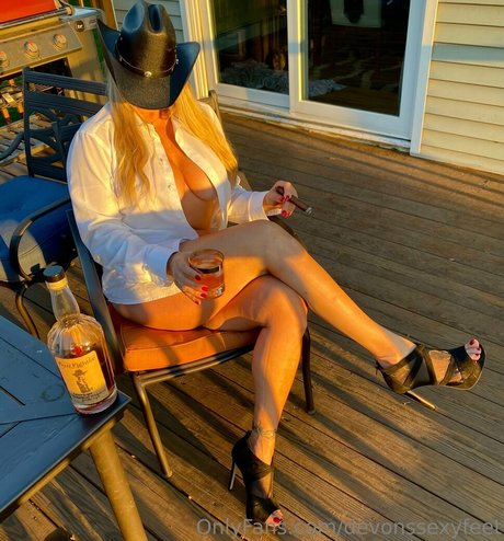 devonssexyfeet model pretty galleries