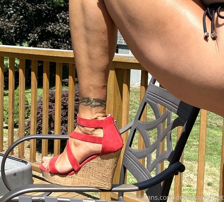 devonssexyfeet pornstar adult images