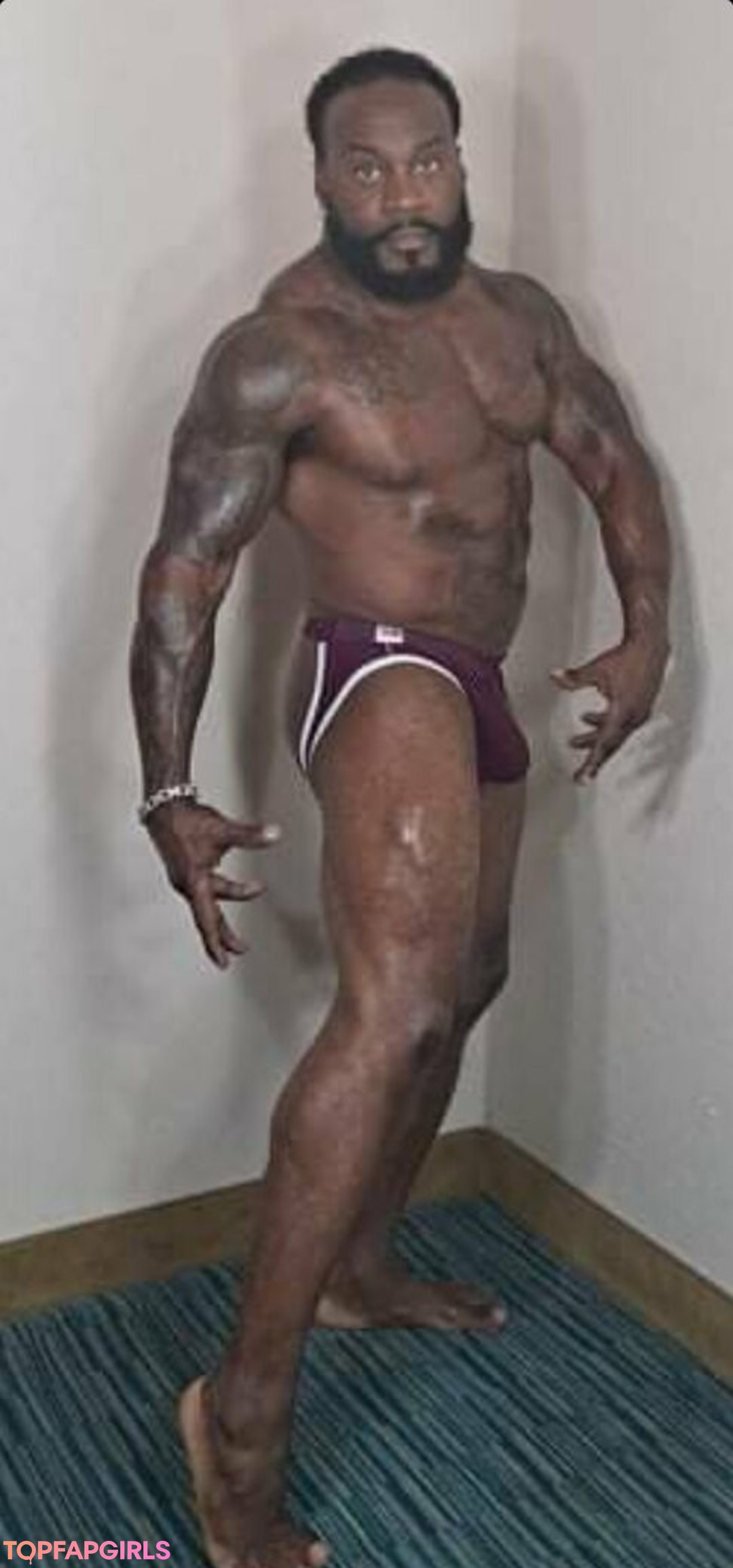 toolsfreepage star naked photo