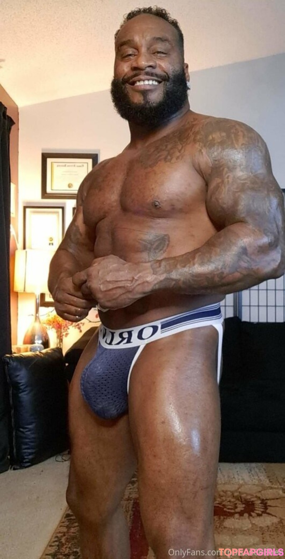 toolsfreepage naked model gallery