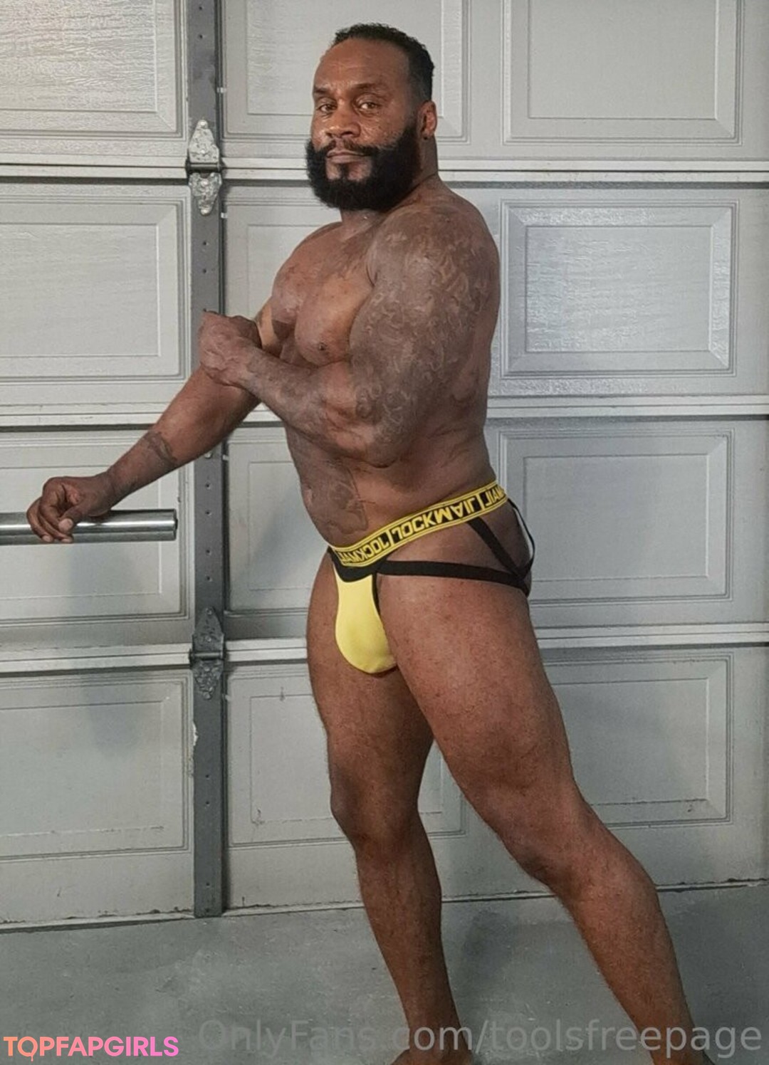 toolsfreepage naked star pictures