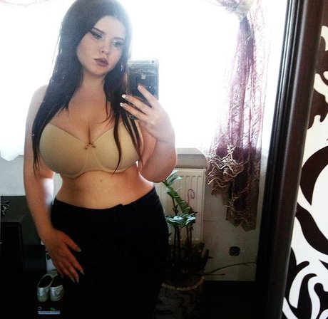 Anna Bernadi sex pornstar gallery