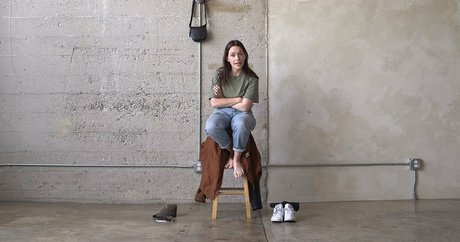 Victoria Pedretti sex model photo