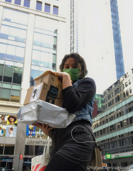 acidaddict star naked pic