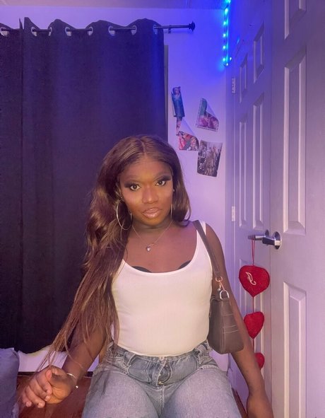 sissy serayah star pretty archive