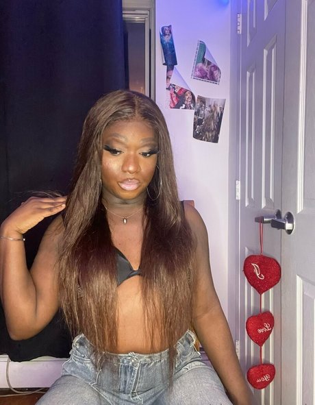 sissy serayah high quality pornstar archive