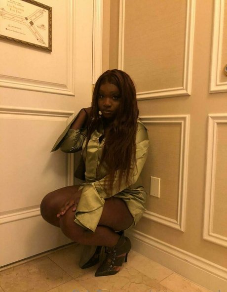 sissy serayah star porn galleries