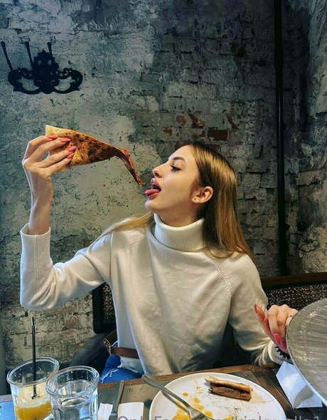 kinky ella1 Profile pic