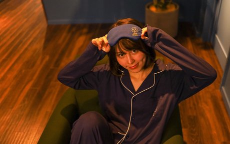 ASMR BlueKatie model naked photo