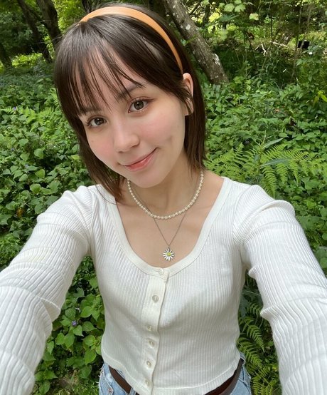 ASMR BlueKatie model porn image