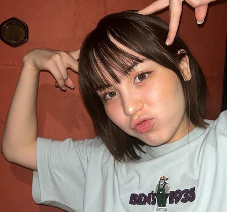 ASMR BlueKatie pornstar pretty picture