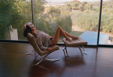 Ella Grossman naked star image