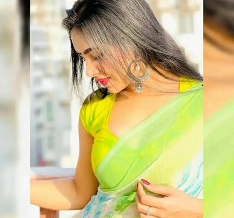 Arpa Roy model perfect pictures