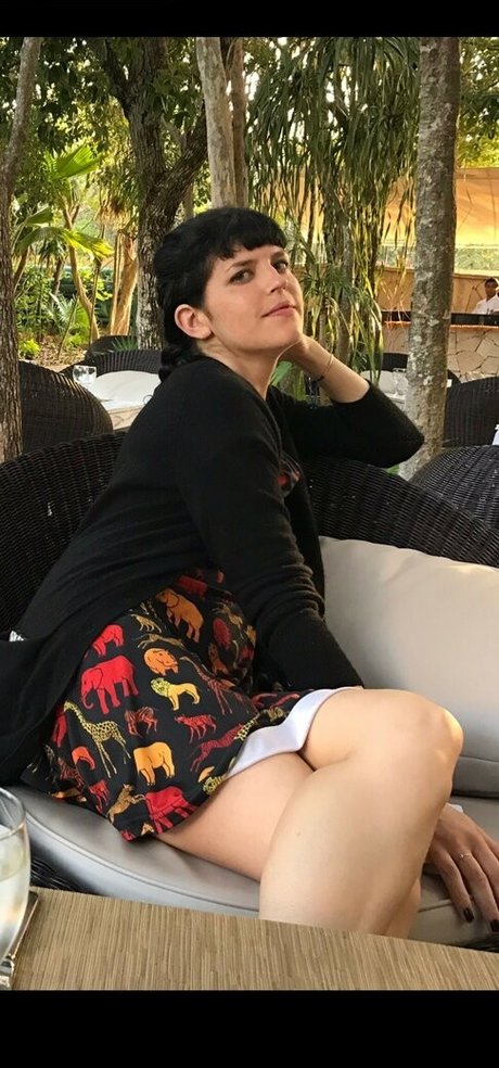 Emily Axford nudes actress img