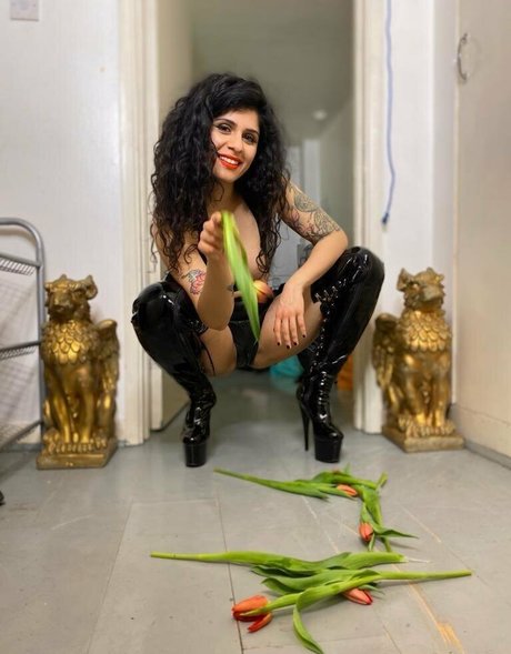 mistresssophiasahara pornstar top photos