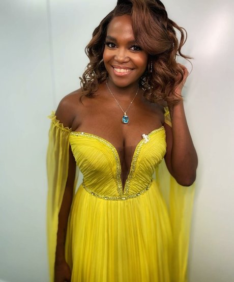 Oti Mabuse free actress photos