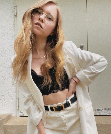 Anna Kauer xxx model archive