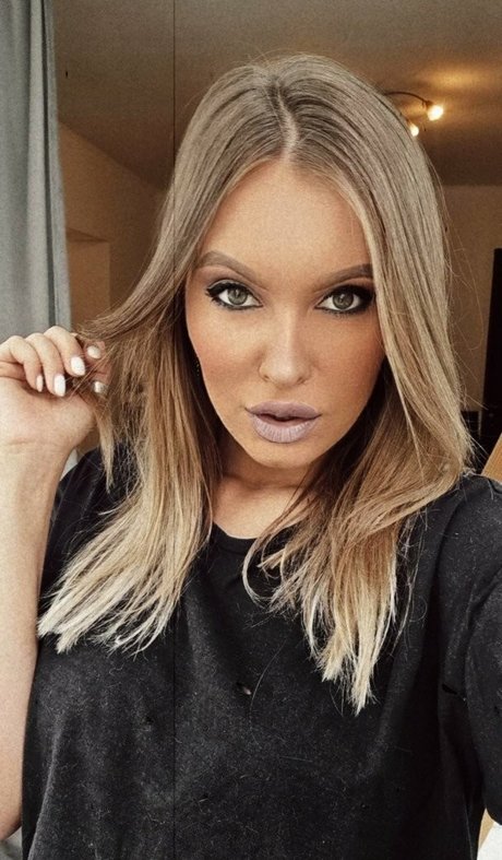 Dolly Rose perfect pornstar pic