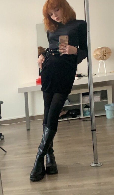 angele mhr nude star pic