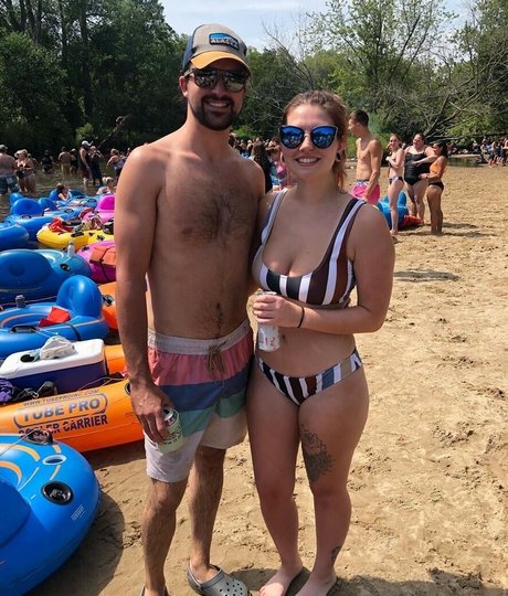 Kaytlin Lovely naked model images