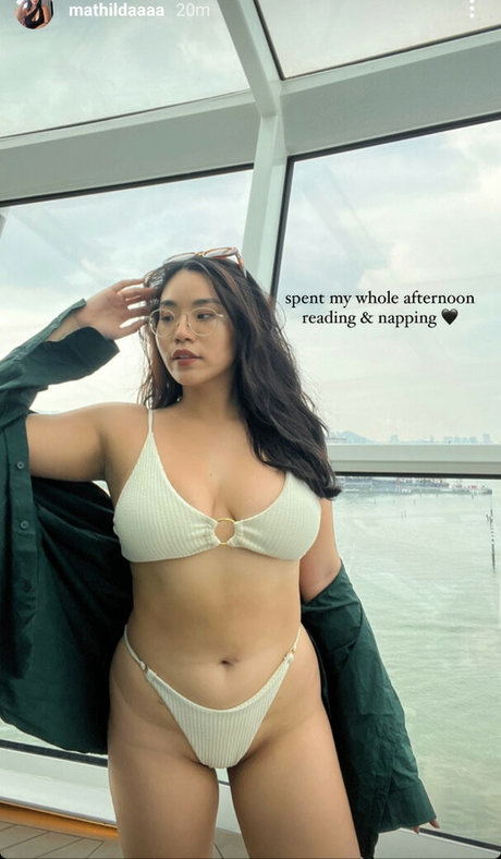 Mathilda Huang star naked pictures