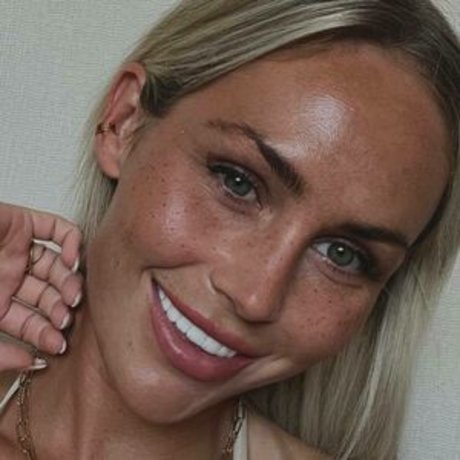 Anna Seneca porn star img