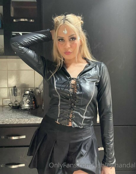 Ashleyrodriguezm model free photos