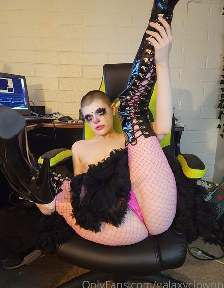 galaxyclownn xxx model pictures