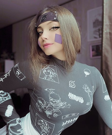 Evelinaava star nude photo