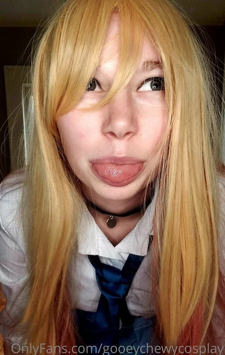 gooeychewycosplay erotic pornstar photo