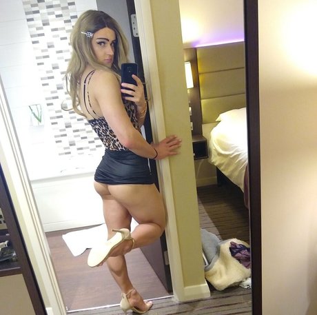 tayrosiee star pornographic picture